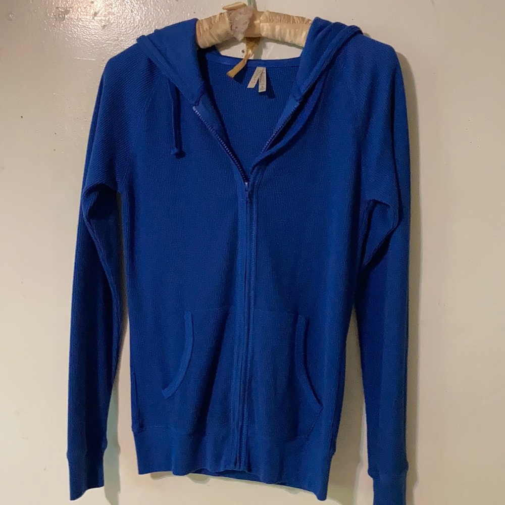 CA waffle knit hoodie, size Lg, never worn